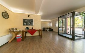 Red Lion Guest House
